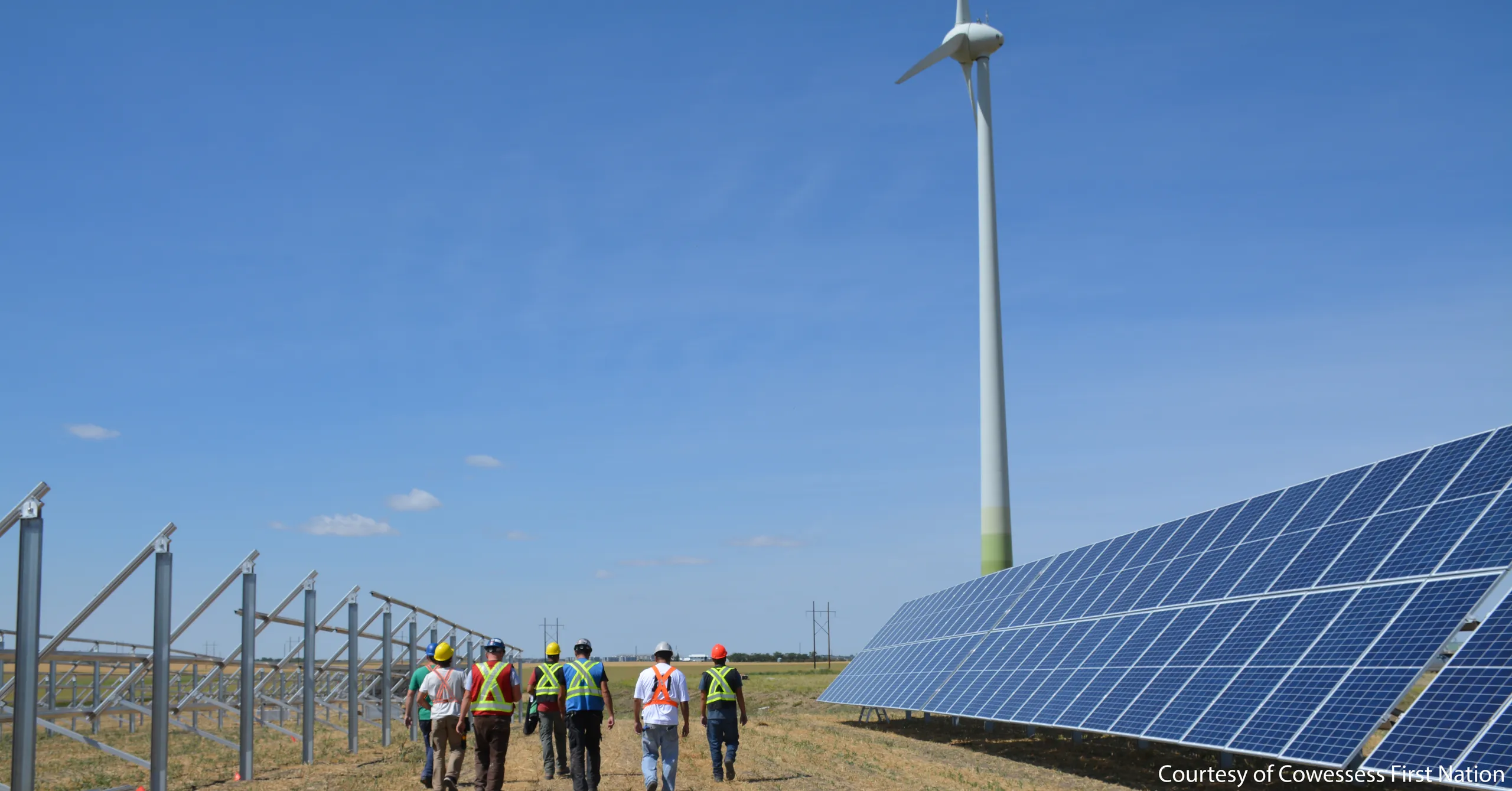 Hybrid solar-wind power microgrid in Saskatchewan remote community
